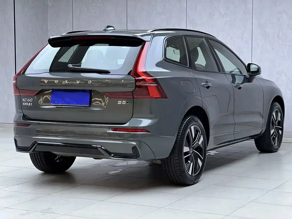 Volvo XC60 2025 2026 B5 AWD Zhiyuan Sport Edition