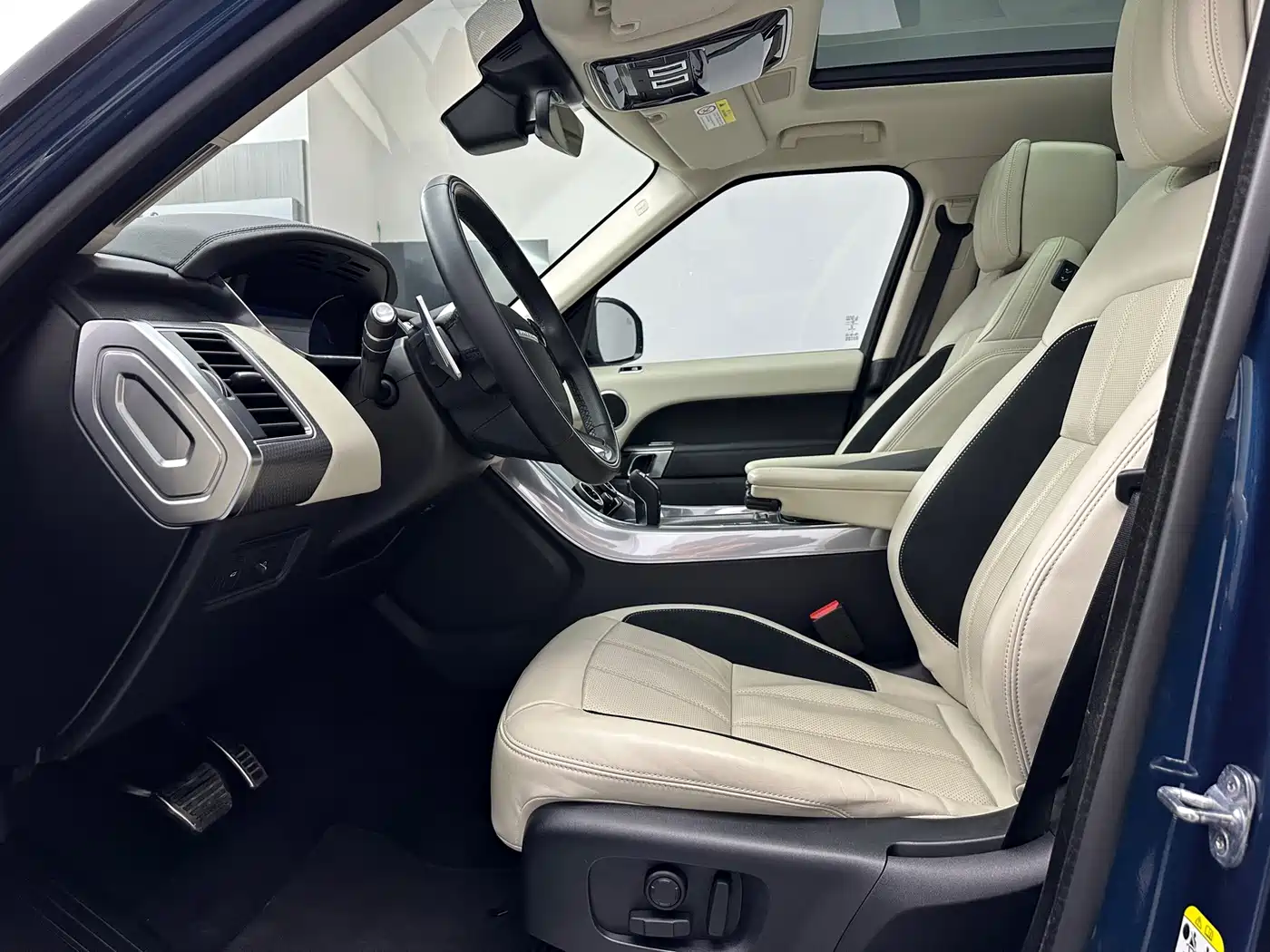 Photo 10 - Land Rover Range Rover Sport
