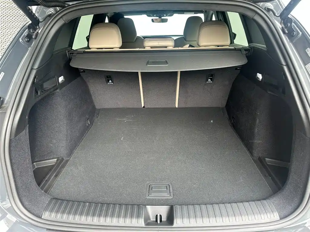 Audi Q6L e-tron 2025 Model Pioneer Edition фото 16