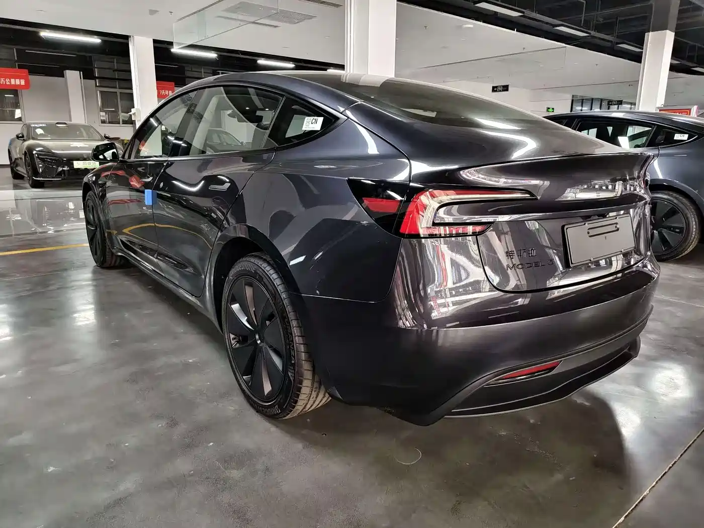 Tesla Model 3 2026 2025 Model Year Facelift Rear-Wheel Drive