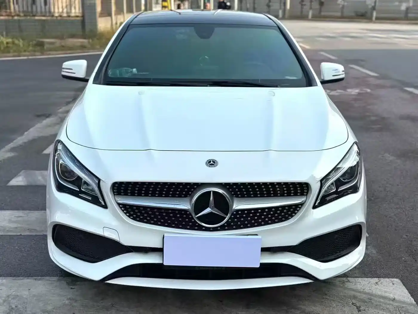 Mercedes-Benz CLA (Import) 2018 CLA 200 Fashion Edition фото 2
