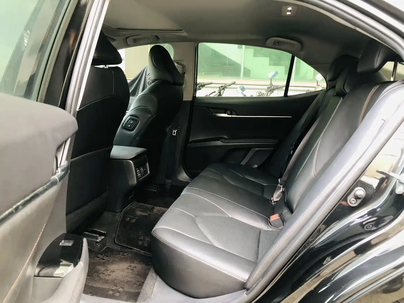 Toyota Camry 2023 2.0G Luxury Edition фото 17