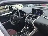 Фото 22 - Lexus NX