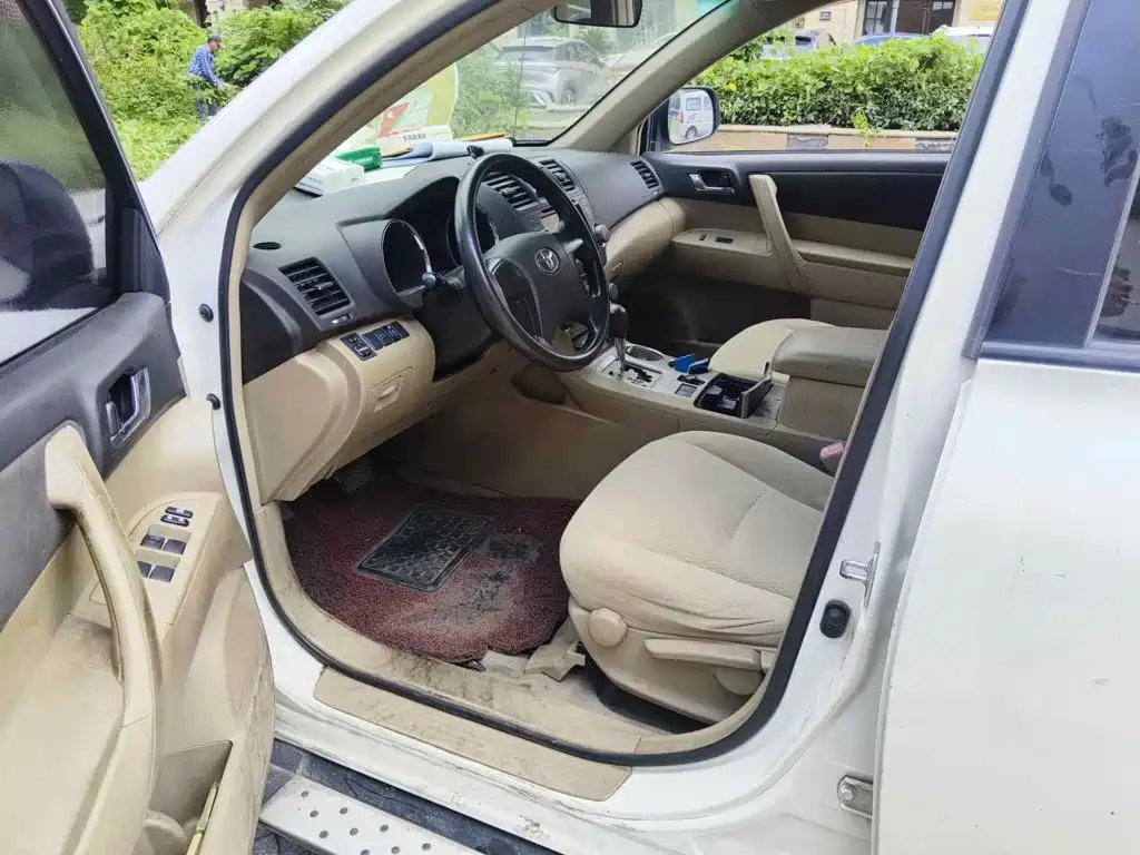 صورة 8 - Toyota Highlander