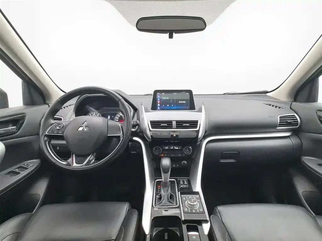 Mitsubishi Eclipse Cross 2018 1.5T CVT 2WD Dream Edition фото 5