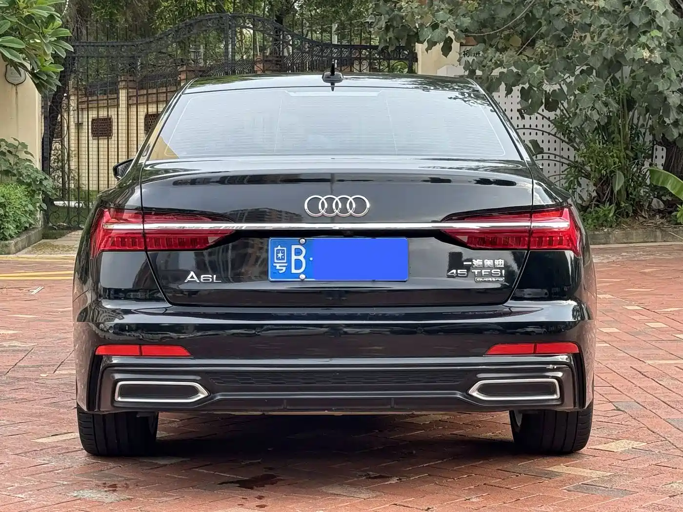 Фото 7 - Audi A6L