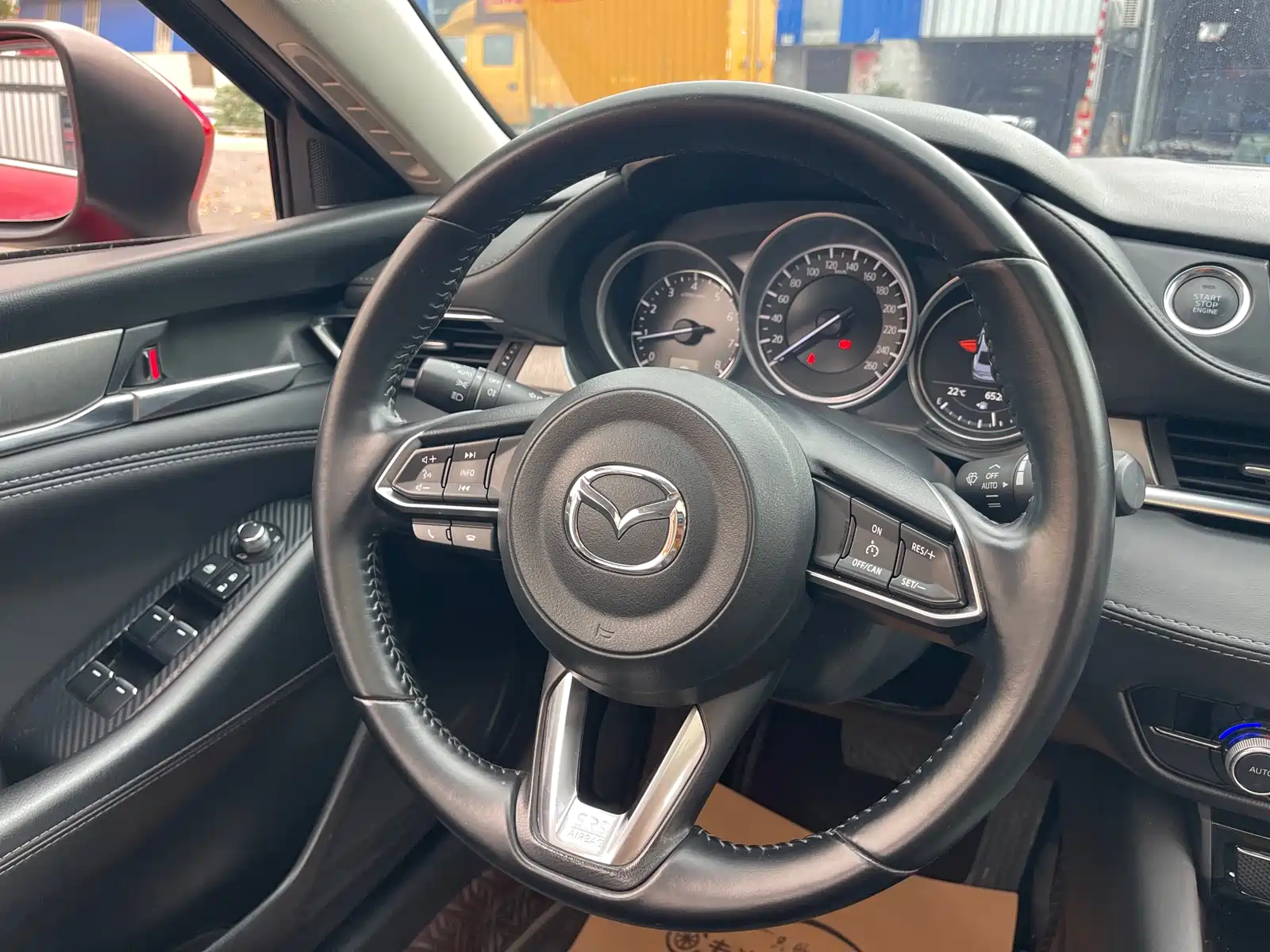 Photo 10 - Mazda Atenza