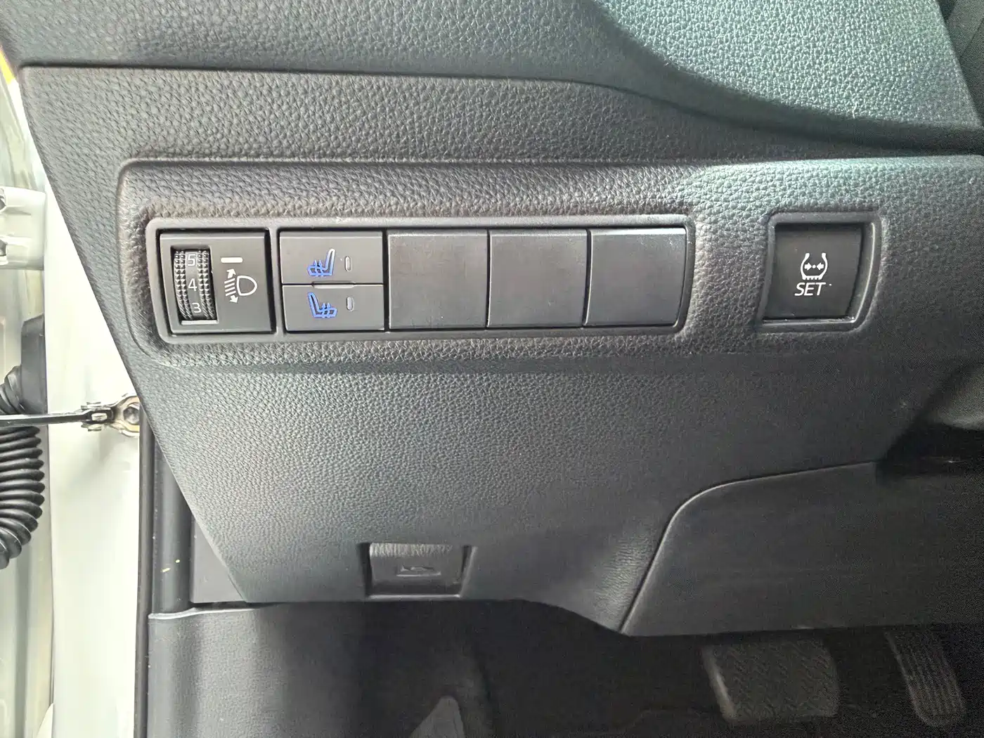 Toyota Levin 2022 TNGA 1.5L CVT Leading Edition фото 14