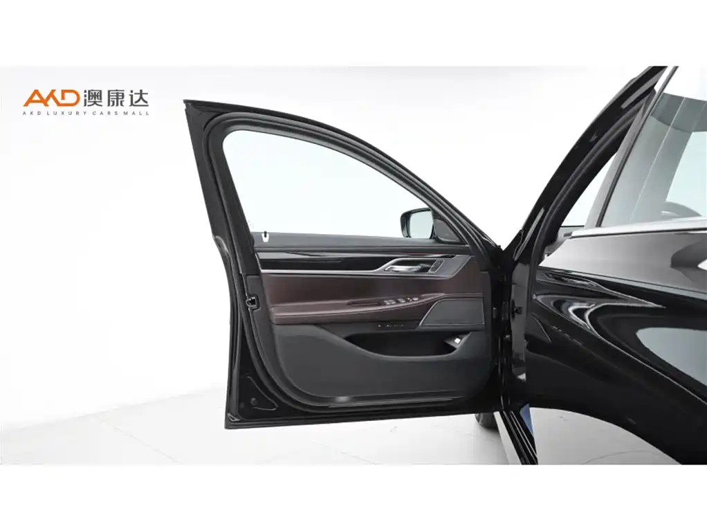 BMW 7 Series 2019 730Li M Sport Package фото 10