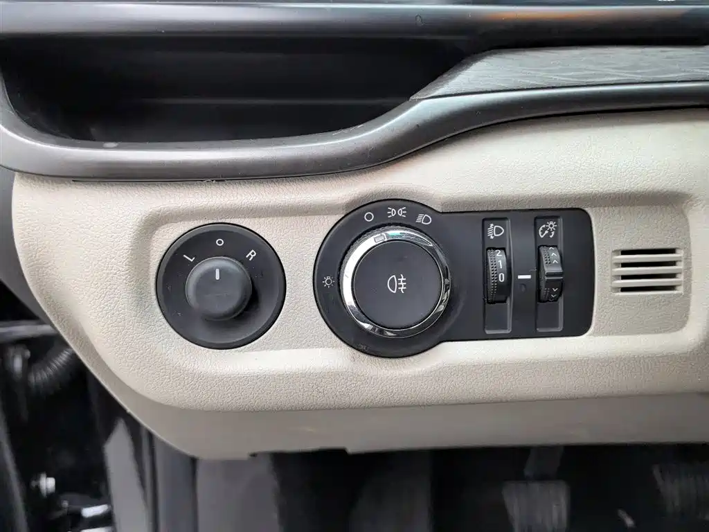 Buick Excelle 2015 15N Manual Elite фото 21