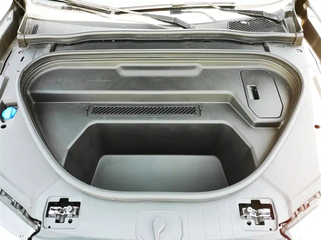 Audi Q6L e-tron 2025 Extended Range Edition фото 14