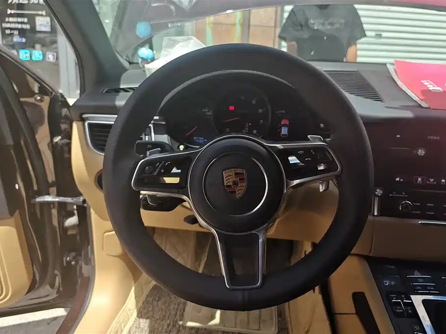 Porsche Macan 2017 Macan 2.0T фото 15