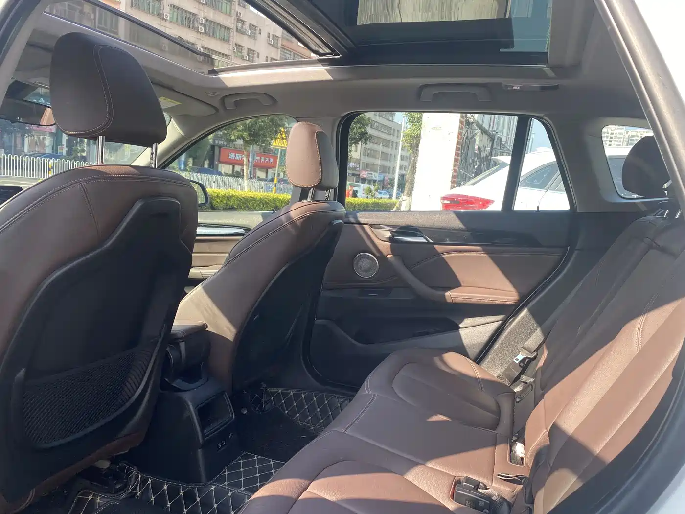 BMW X1 2022 sDrive20Li Fashion фото 15