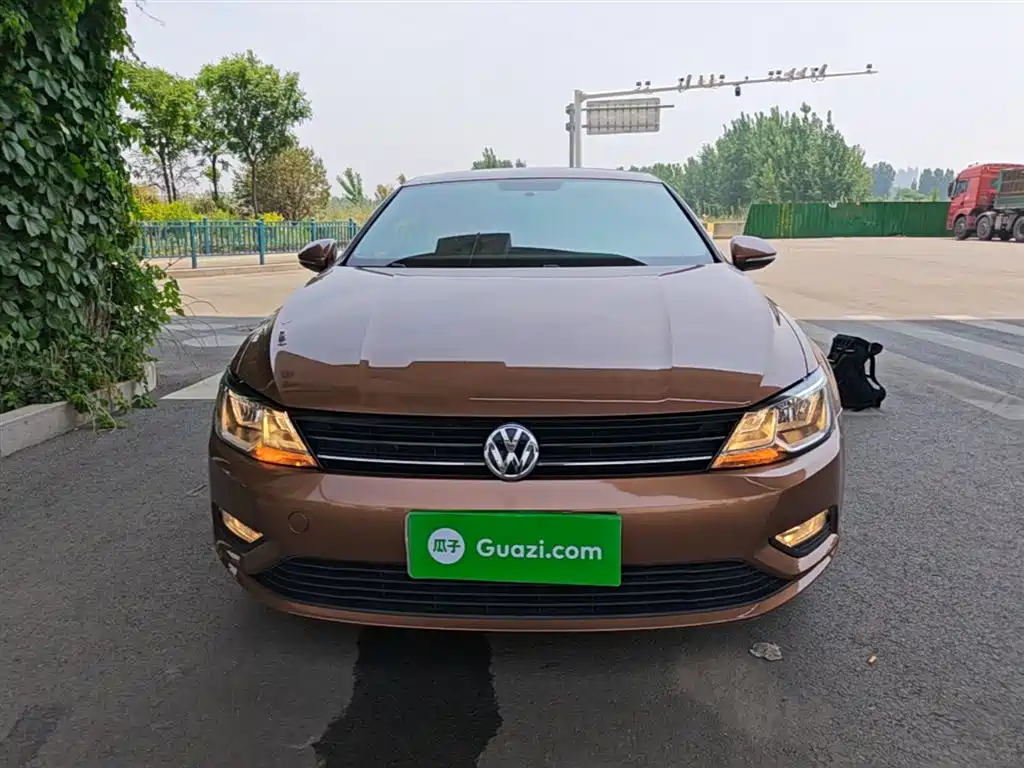 Volkswagen Lamando 2017 230TSI DSG Trend Edition фото 3