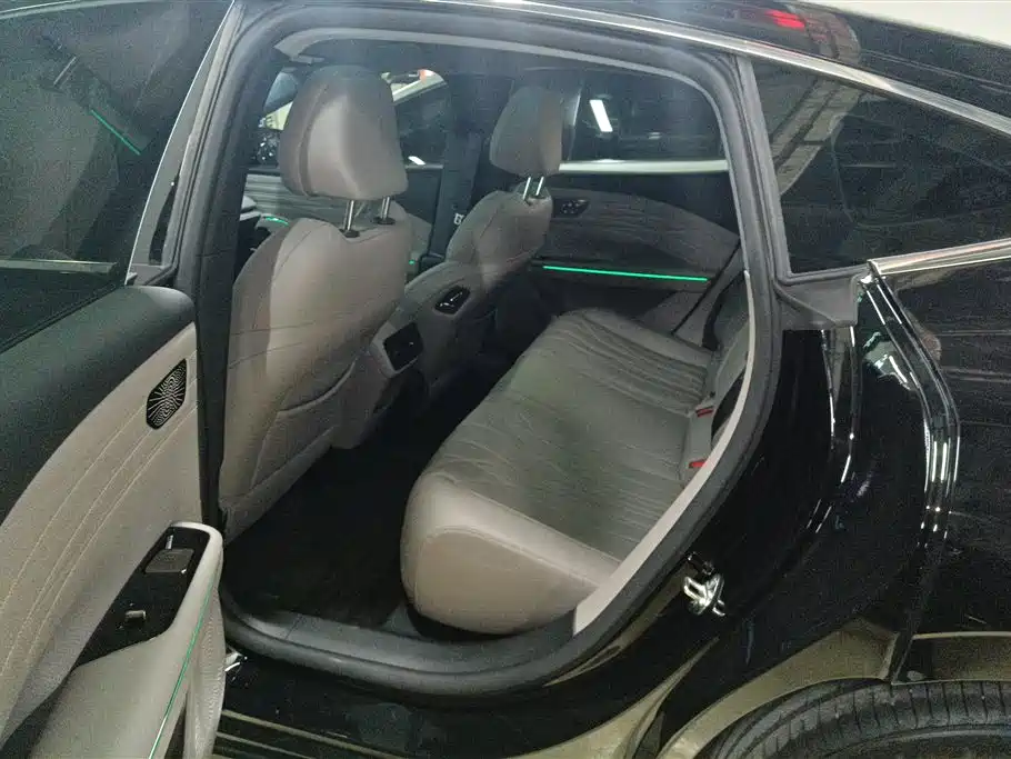 Geely Galaxy Galaxy Xingyao 8 2025 130km EM-i Premium Edition фото 11