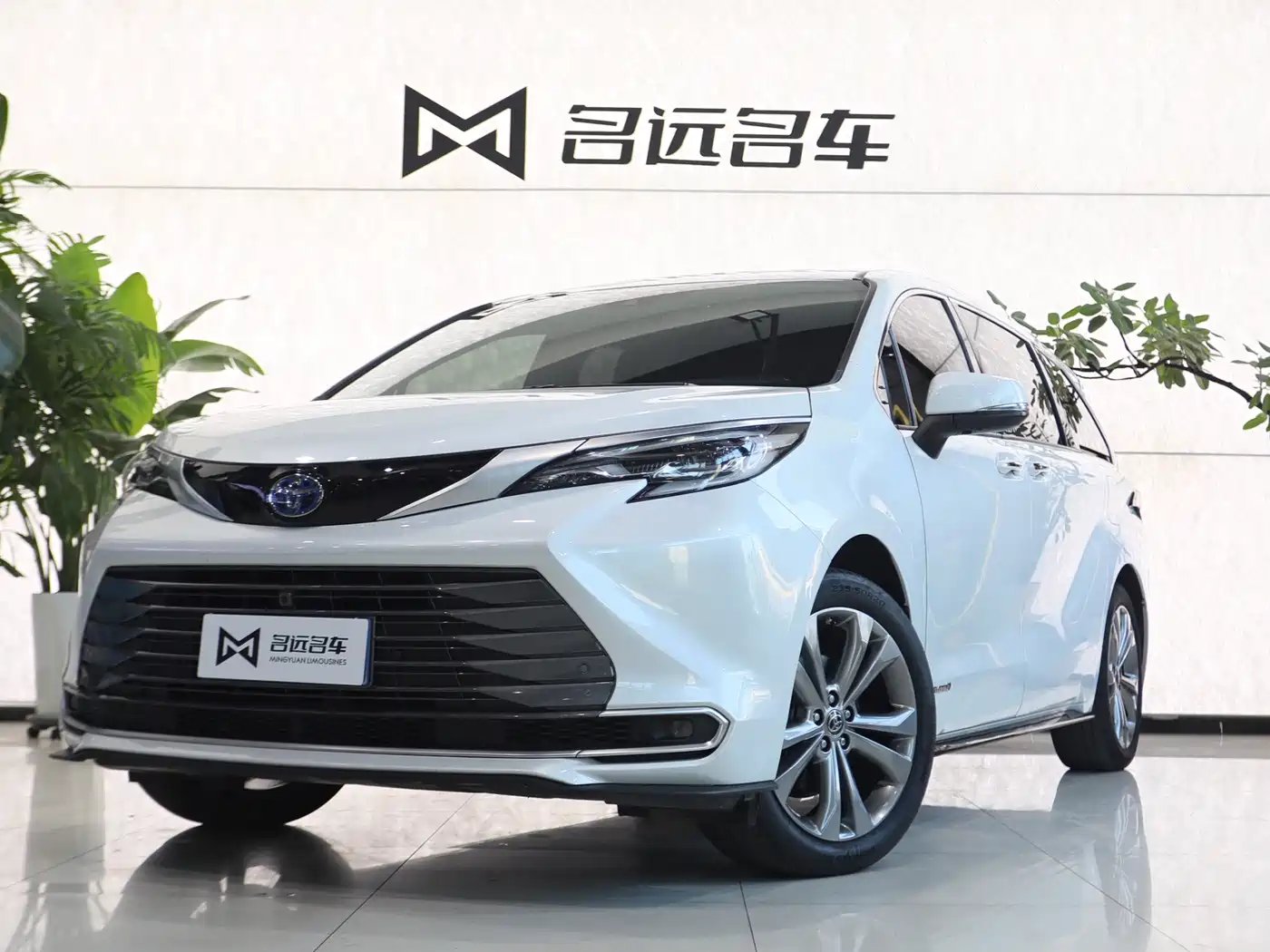 Toyota Sienna 2023 2.5L Hybrid Premium Edition