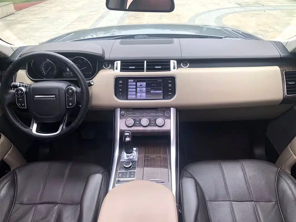 Land Rover Range Rover Sport 2014 3.0 SC V6 HSE фото 10