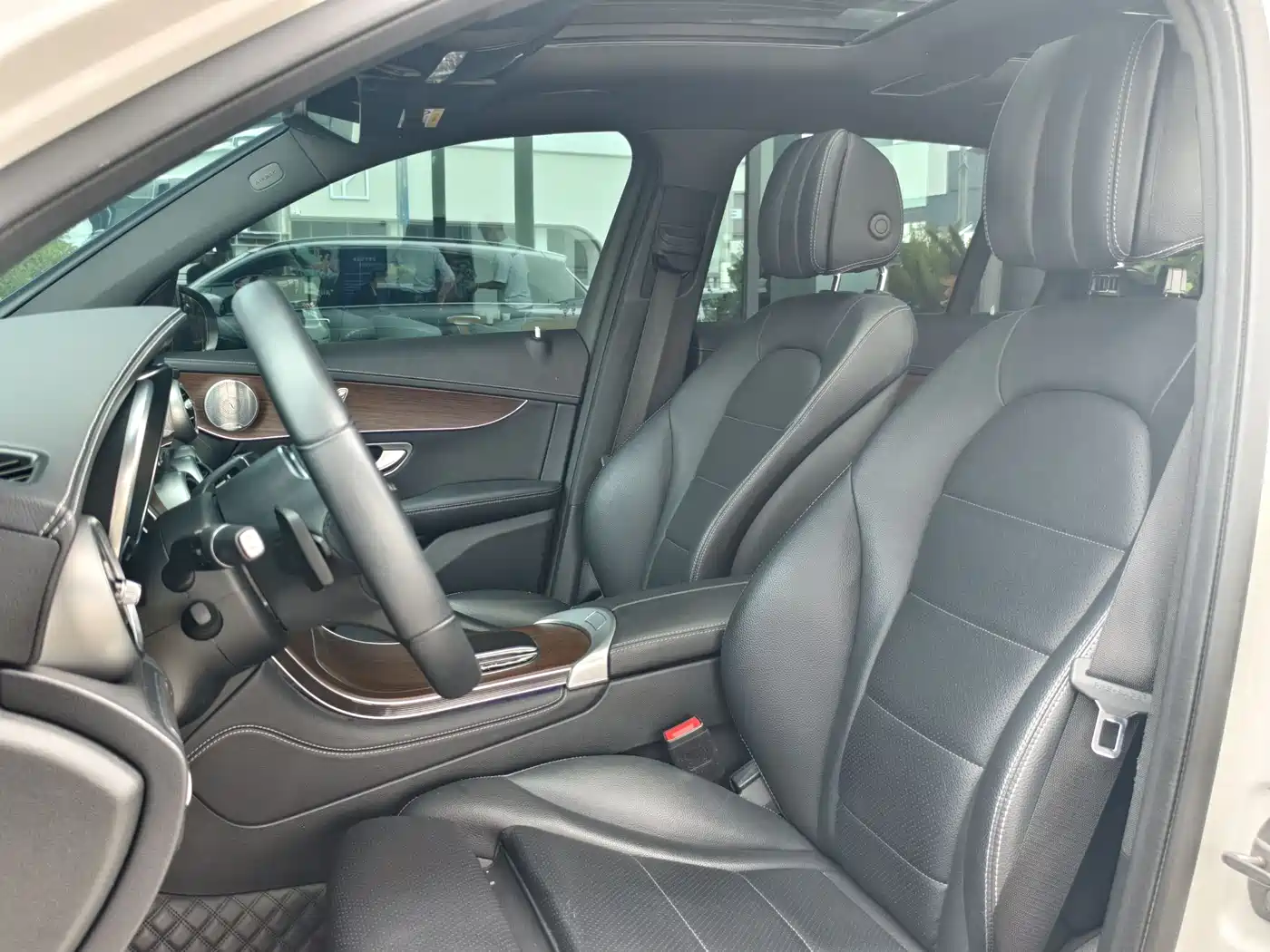 Mercedes-Benz GLC 2021 GLC 300 L 4MATIC Sporty фото 16
