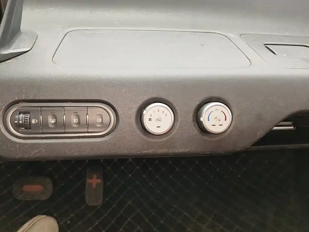 Baojun E100 2019 2019 250KM Smart Edition