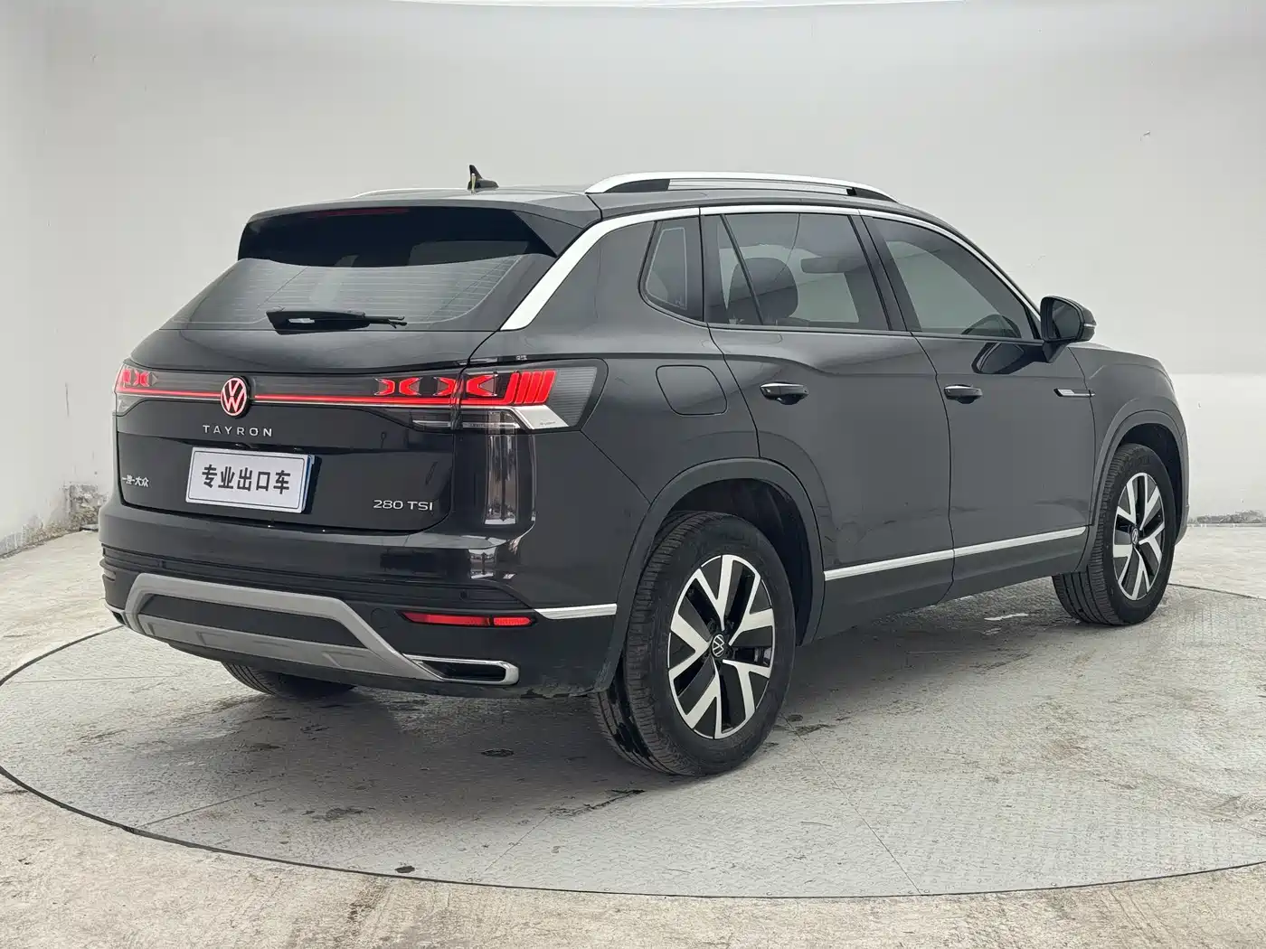 Volkswagen Tayron 2023 280TSI 2WD Luxury Plus Advanced Edition фото 9
