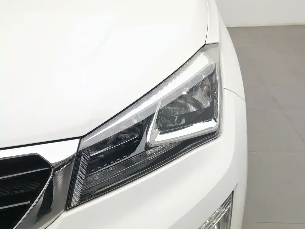 Фото 7 - Changan CS15