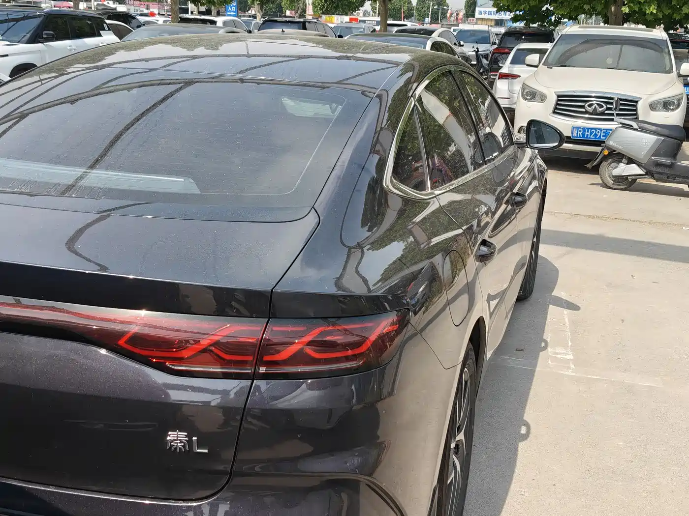 BYD Qin L 2024 DM-i 120KM Superior Edition фото 9