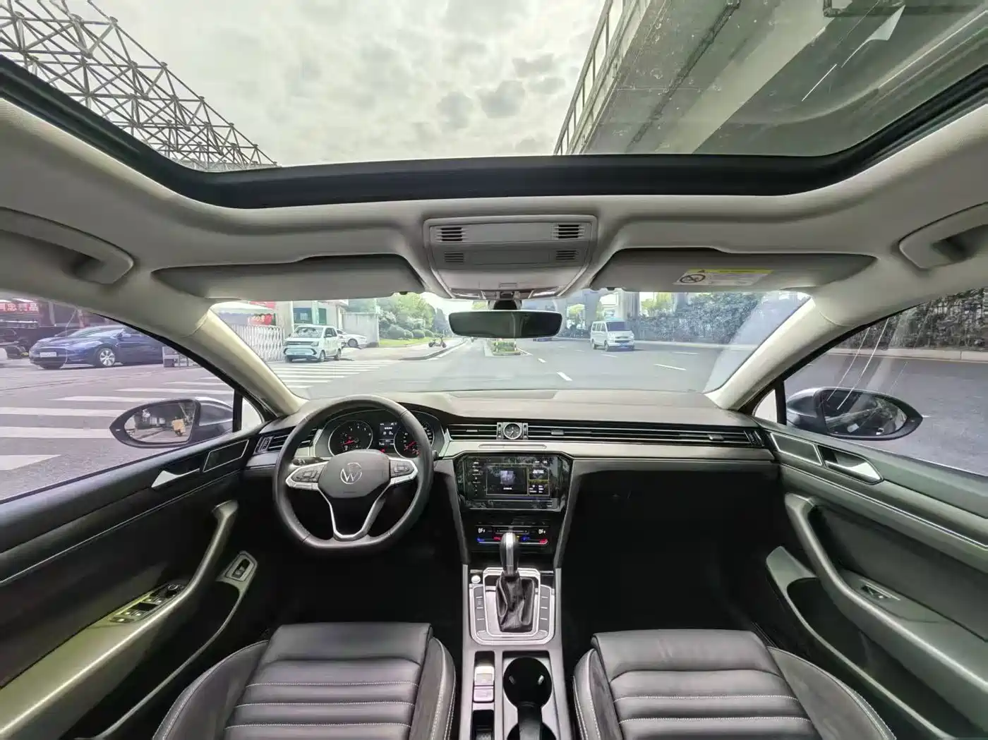 Volkswagen Magotan 2020 330TSI DSG Luxury фото 6