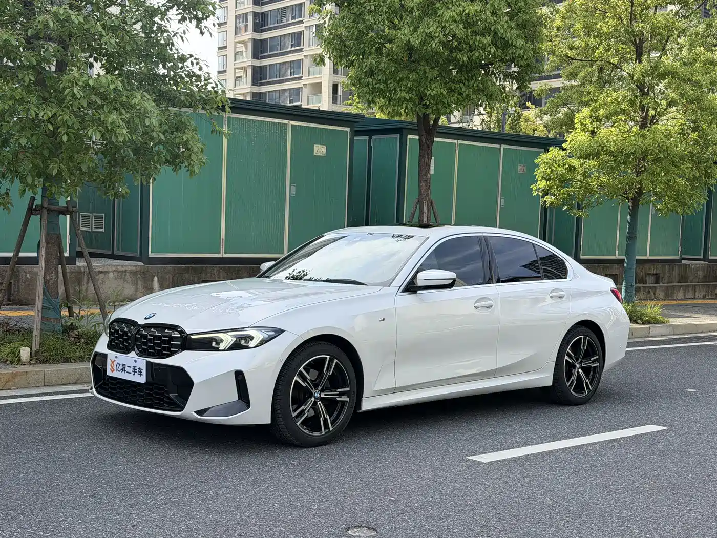 BMW 3 Series 2023 325i M Sport Black Night Package