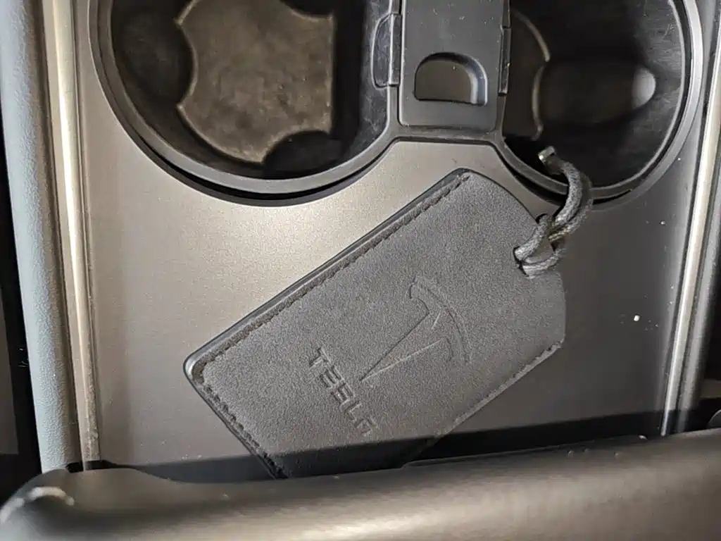 Фото 9 - Tesla Model 3