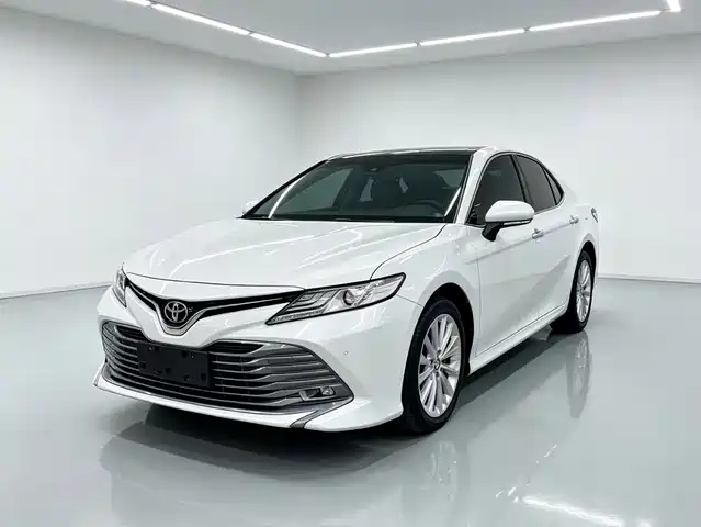 Toyota Camry 2019