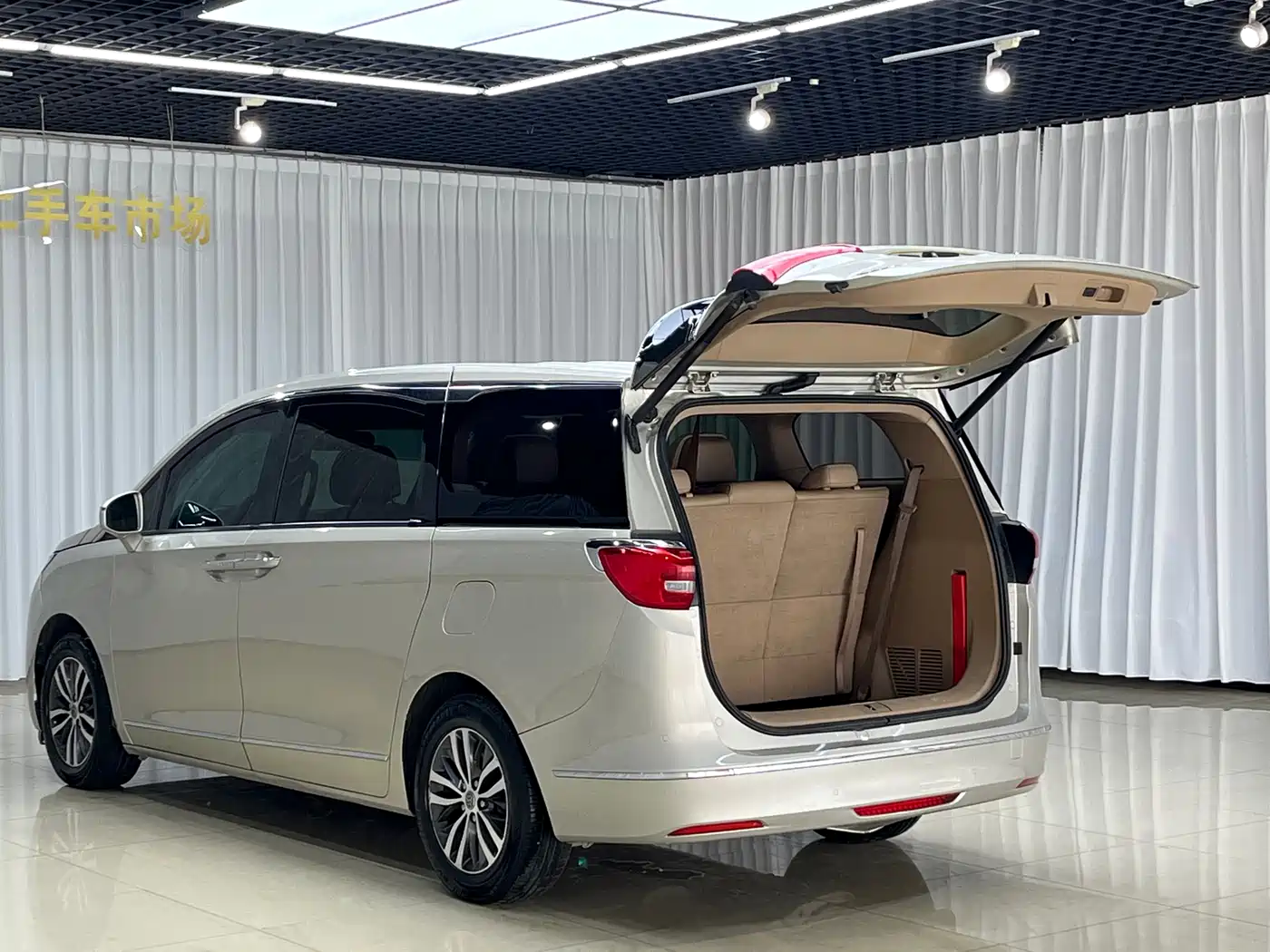 Buick GL8 2017 ES 28T Flagship China V фото 8