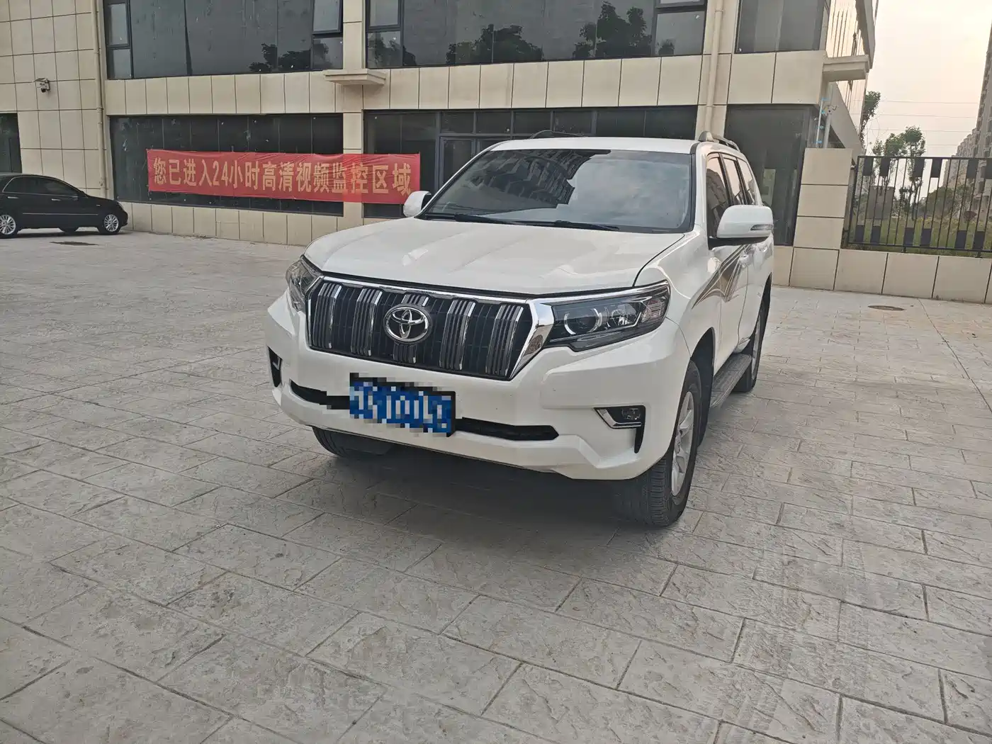 Toyota Prado (Import) 2010 2.7L Auto Luxury фото 4