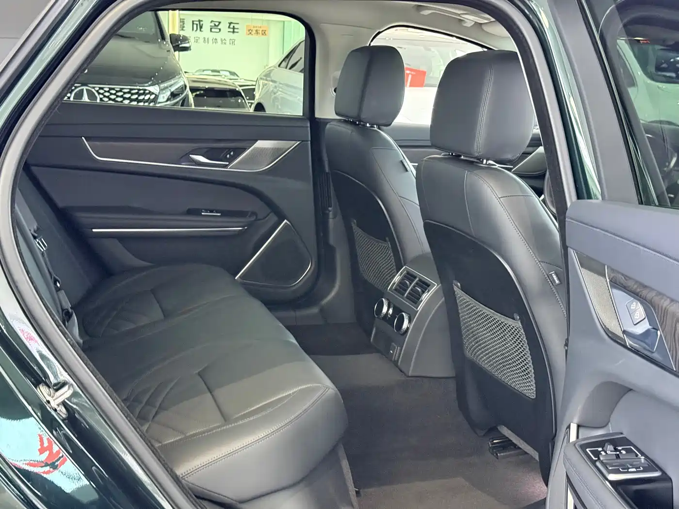 Jaguar XFL 2022 XFL 2.0T P250 2WD Premium Luxury фото 18