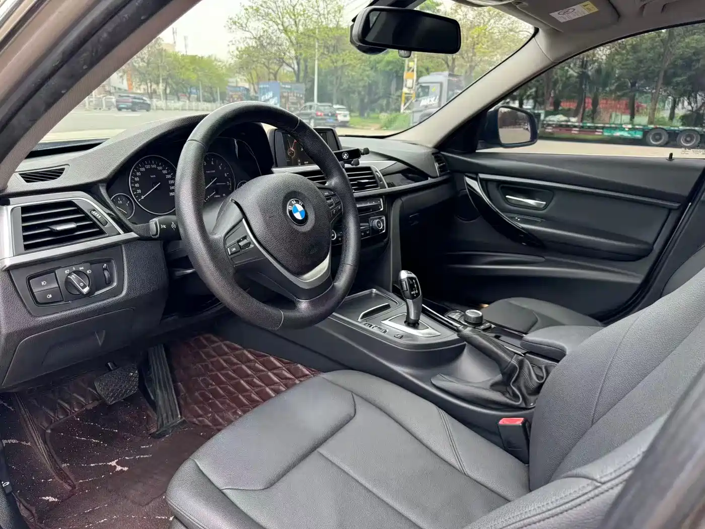 BMW 3 Series 2017 320Li Fashion фото 4