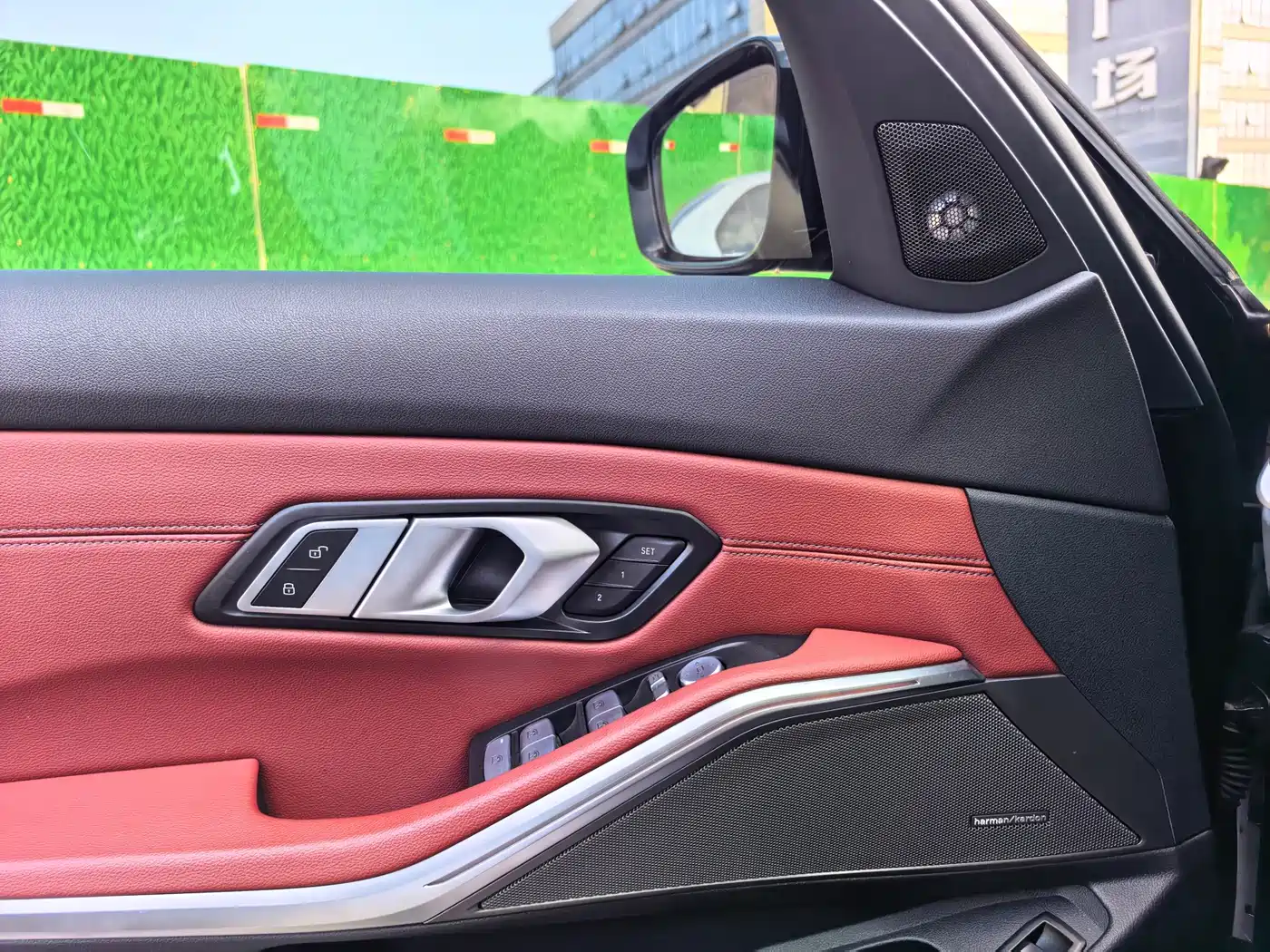 BMW 3 Series 2023 325i M Sport Black Night Package фото 13