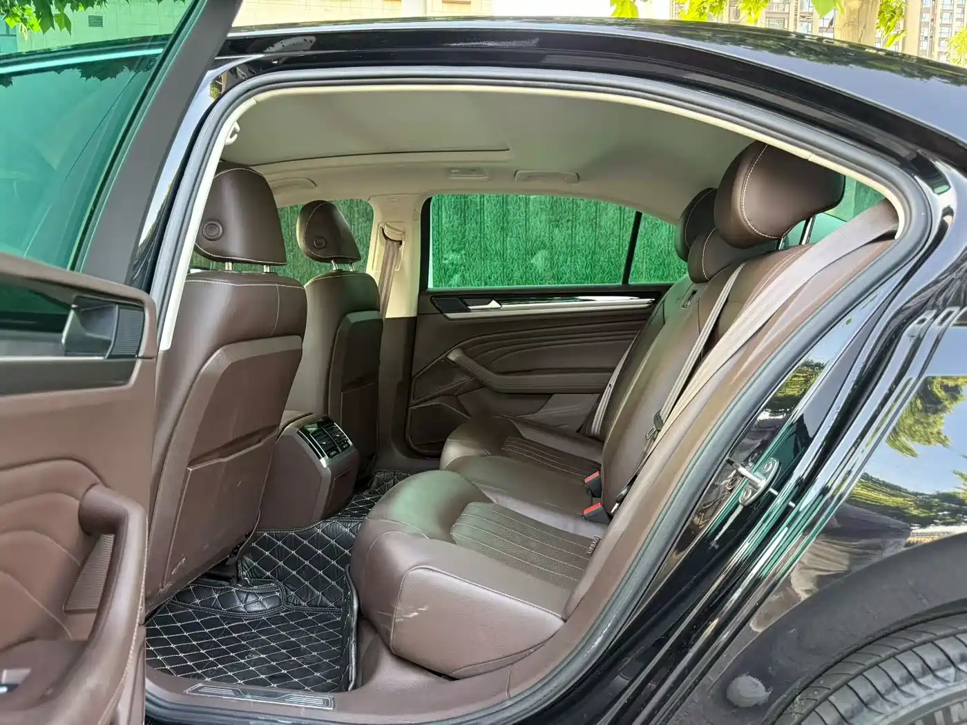 VOLKSWAGEN HUIANG