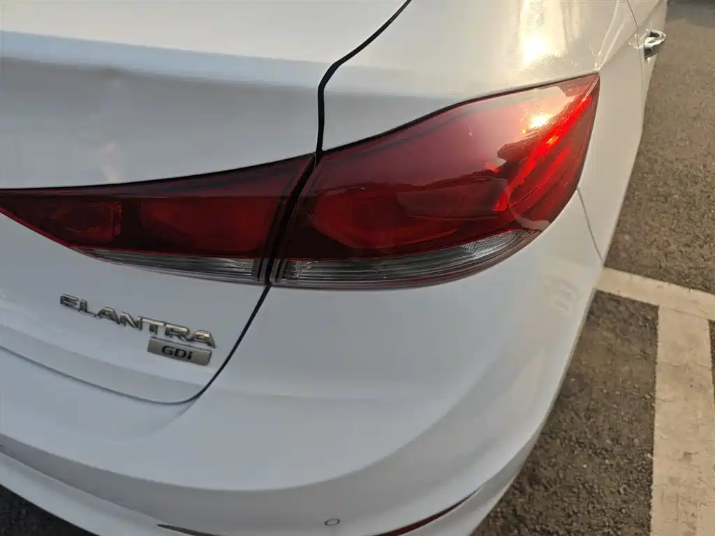 Hyundai Elantra 2016 Model 1.6L Automatic Smart Elite фото 24