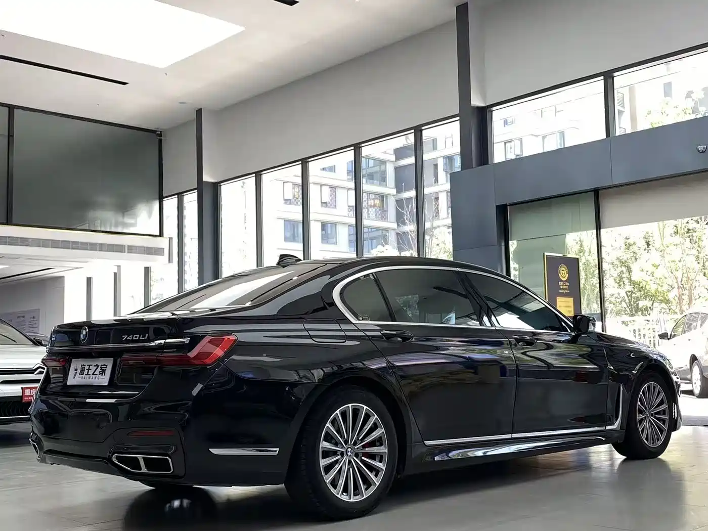 BMW 7 Series 2016 730Li Leading фото 5