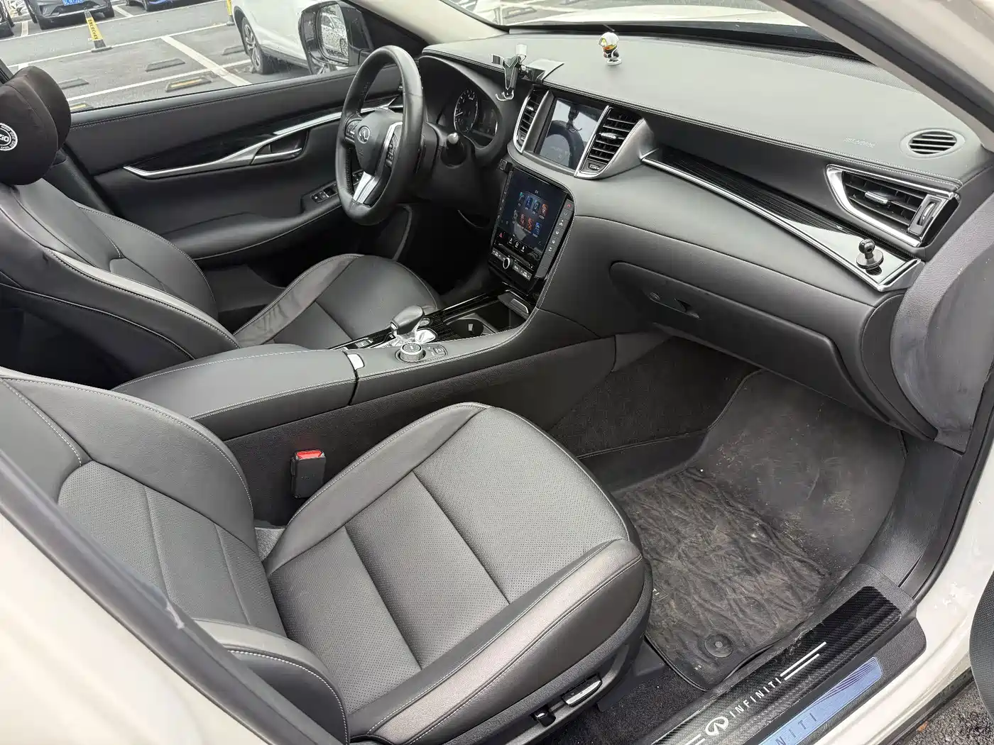 Infiniti QX50 2024 2024 2.0T FWD Navigation Edition