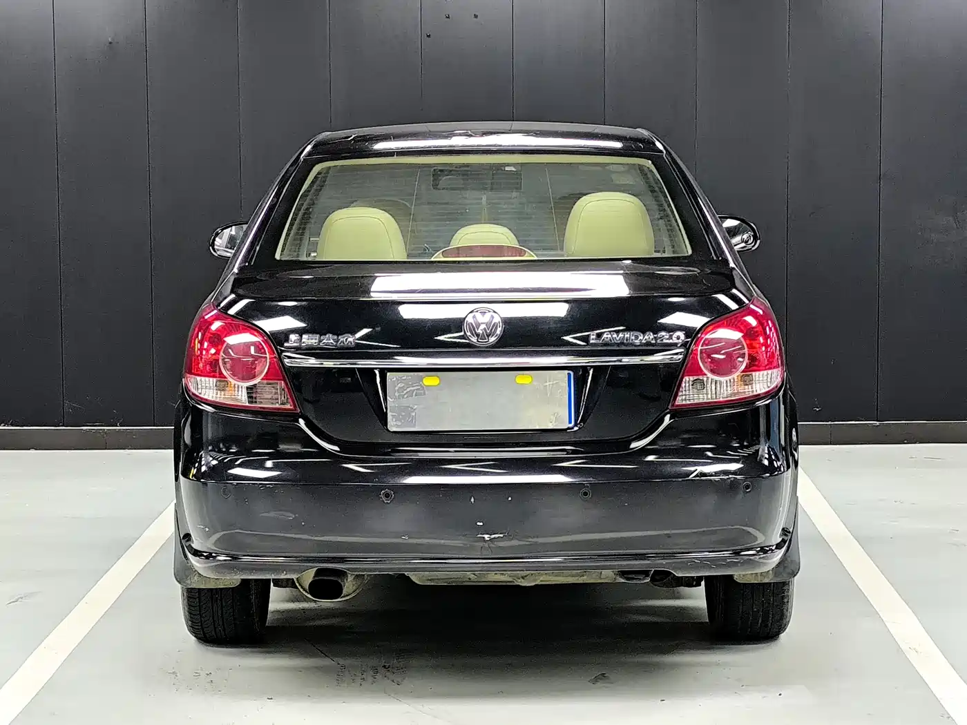 Volkswagen Lavida 2008 2.0L Manual Premium Edition фото 16