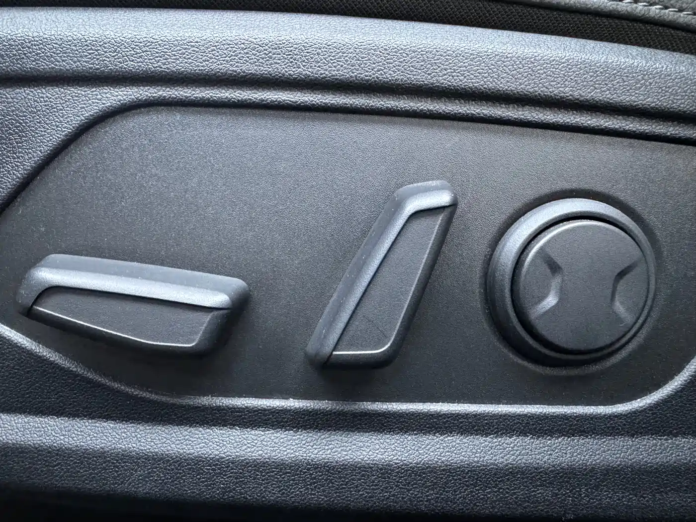 Hyundai Elantra 2023 1.5L CVT TOP Flagship Edition фото 9