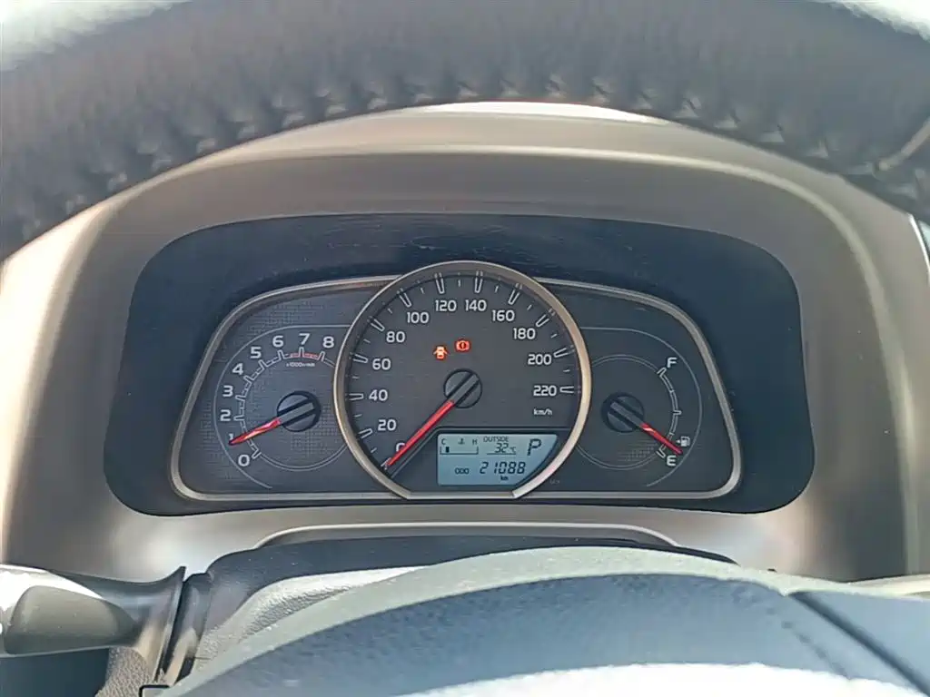 Toyota RAV4 Rongfang 2015 2.5L Automatic 4WD Elite Edition фото 8