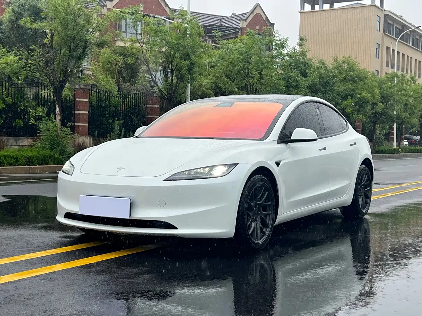 Tesla Model 3 2025 Long Range All-Wheel Drive