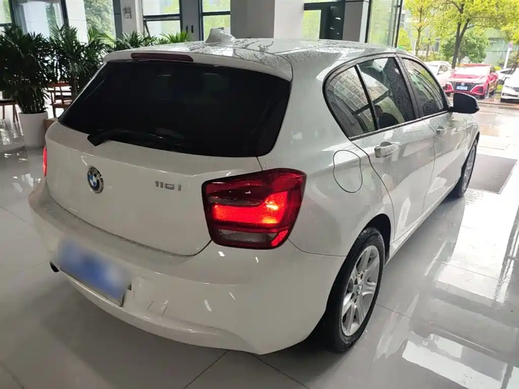 BMW 1 Series (Import) 2013 Facelift 116i Leading Model фото 7