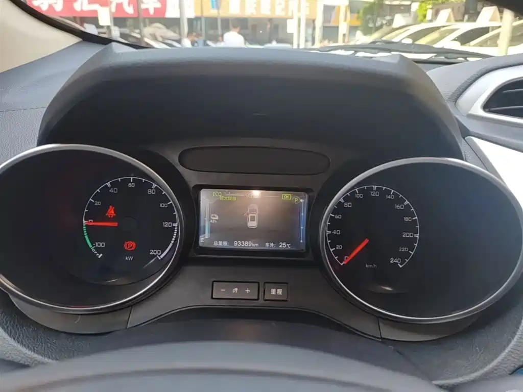 BYD Yuan New Energy 2019 EV360 Smart Connect Premium Edition фото 12