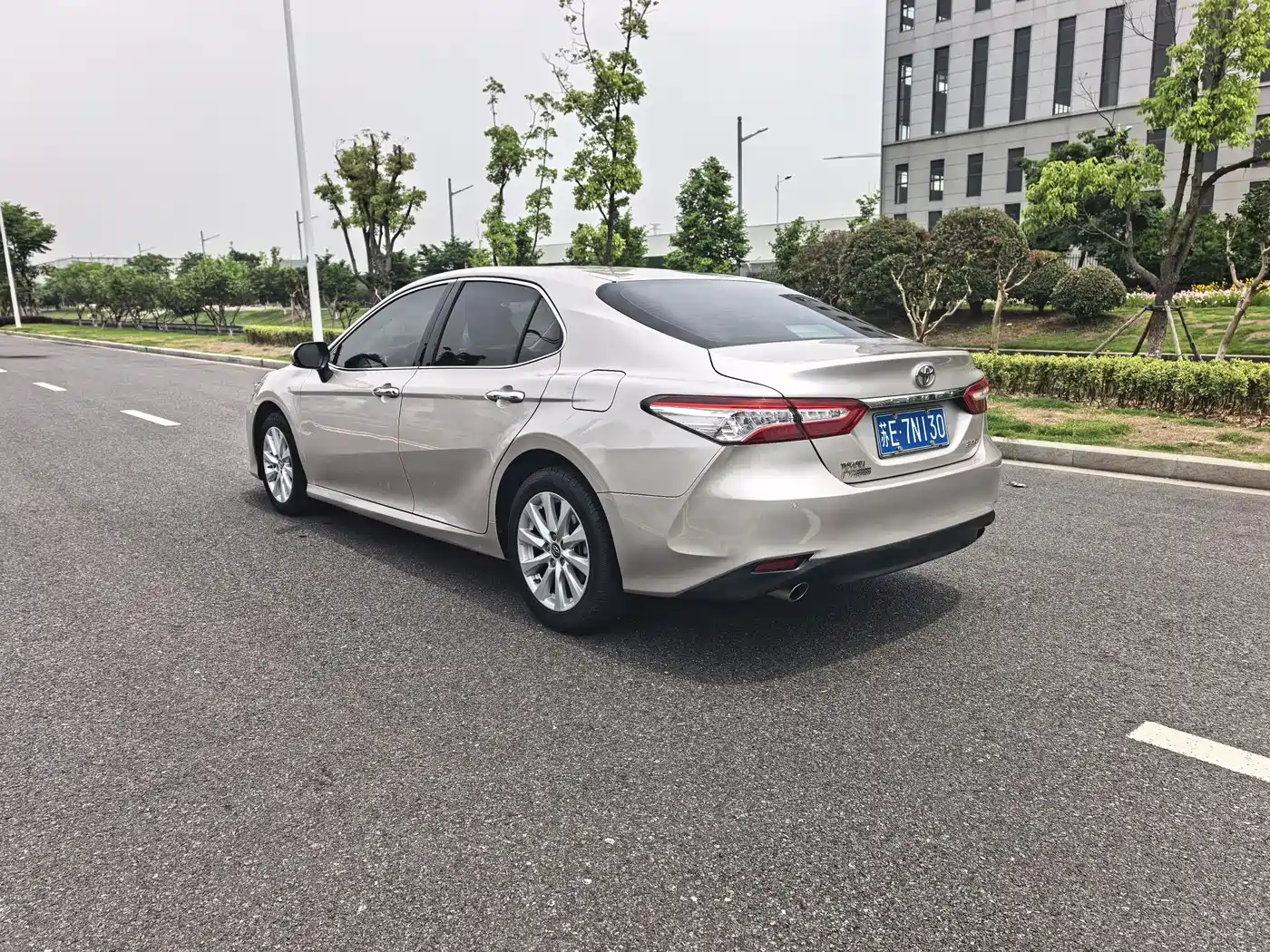 Toyota Camry 2018 2.0G Luxury Edition фото 14