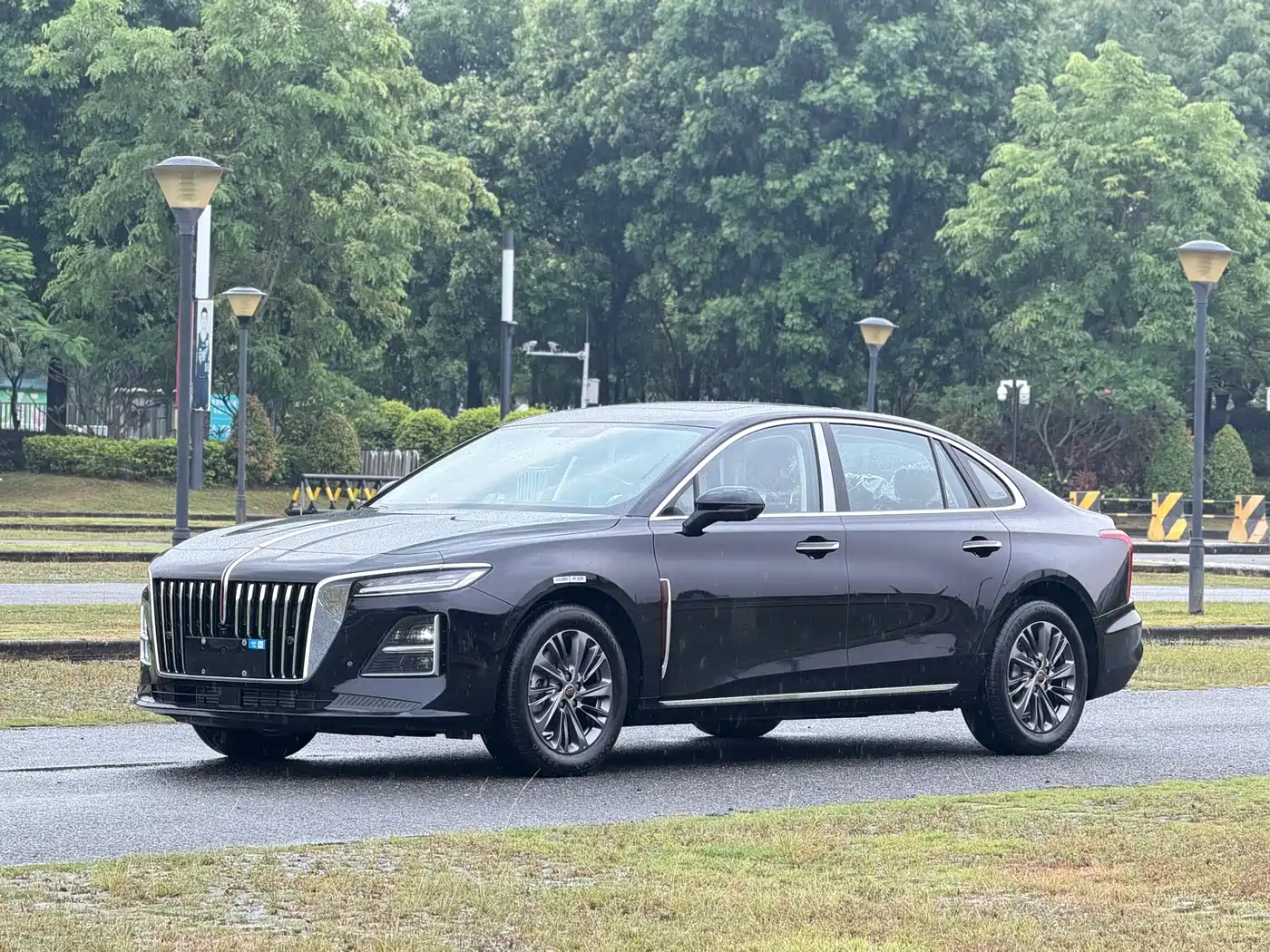 Hongqi H5 2026