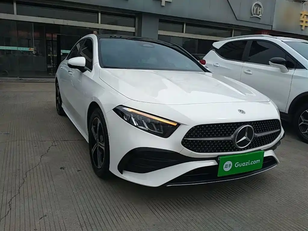 Mercedes-Benz A-Class 2024 Facelift A 200 L Fashion фото 4
