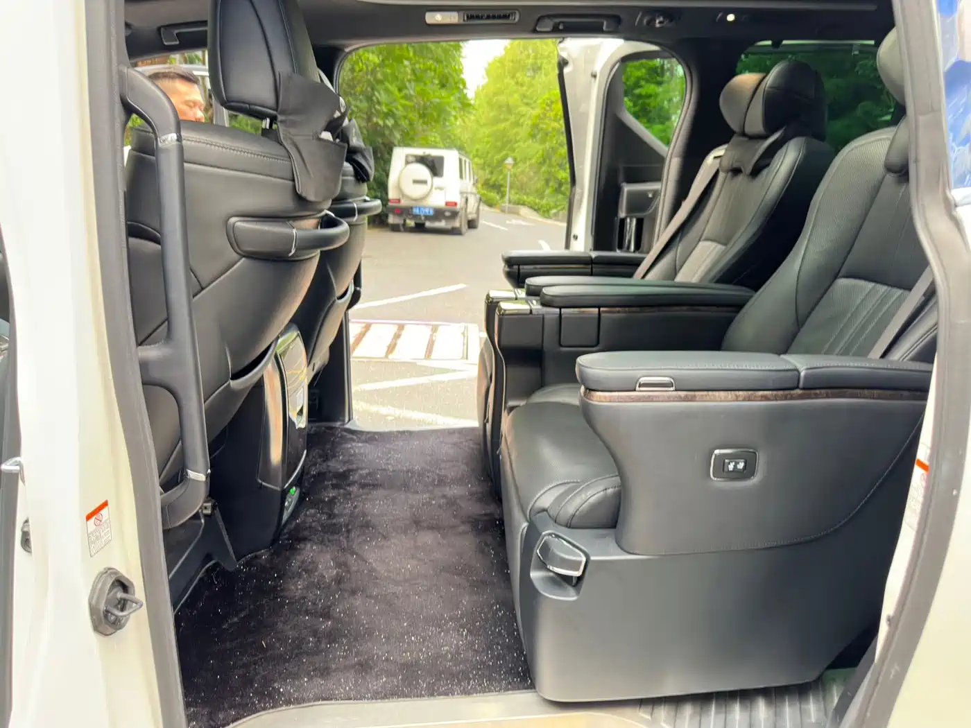 Photo 11 - Toyota Vellfire