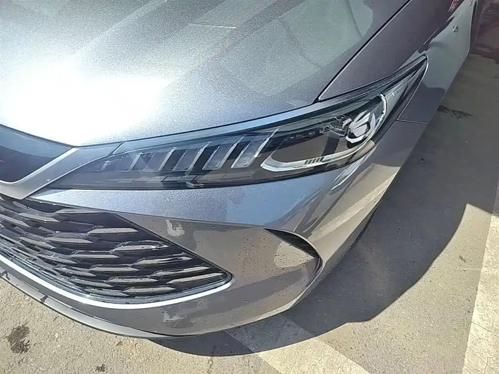 BYD Qin PLUS 2025 DM-i Smart Drive 55KM Leader фото 24